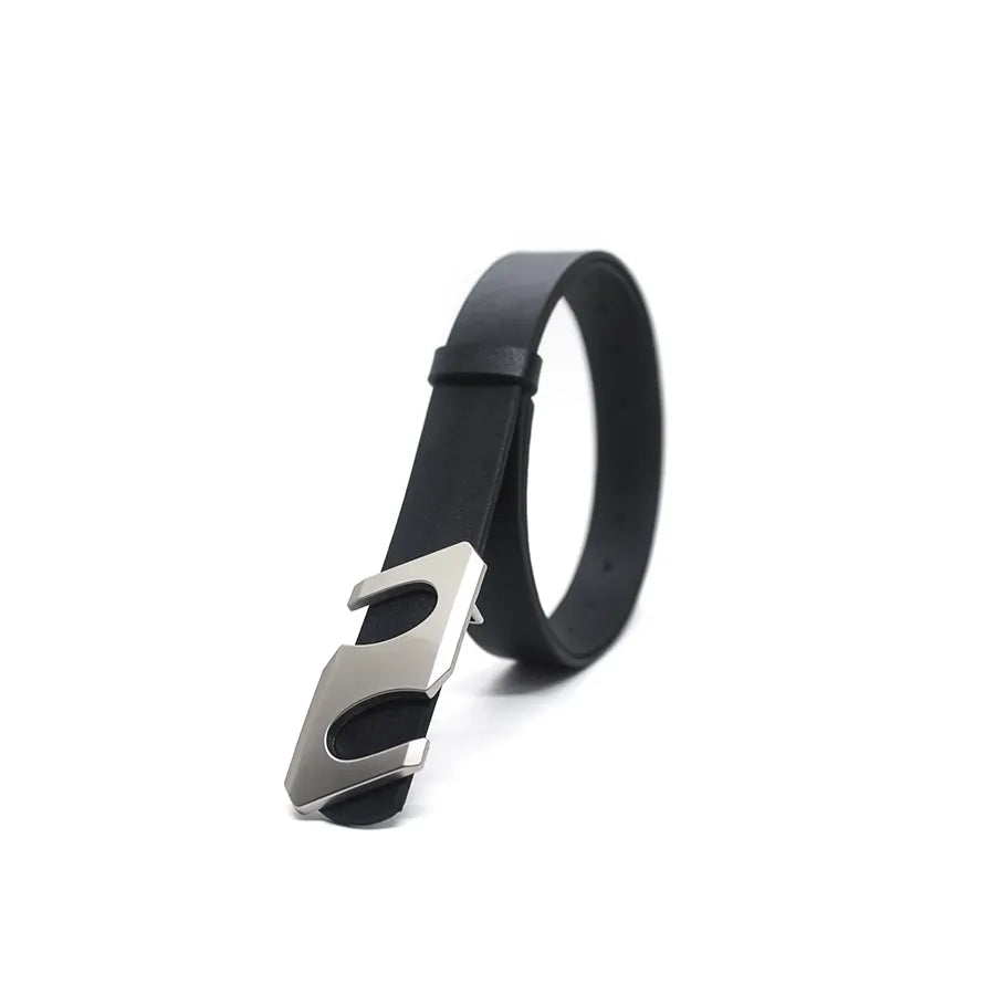 Angled view of minimalist silver buckle belt – black casual belt with modern design